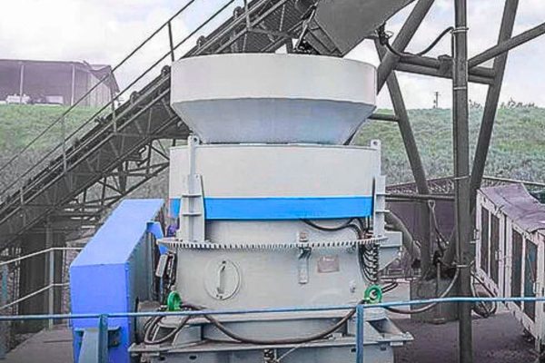 Máquinas - Britador Cõnico